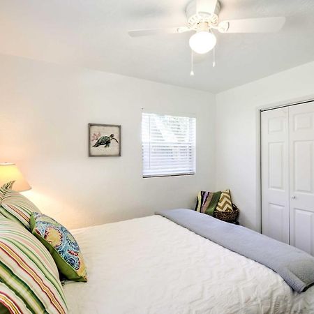 New Smyrna Beach Abode With Fire Pit, Walk To Beach! Exterior foto